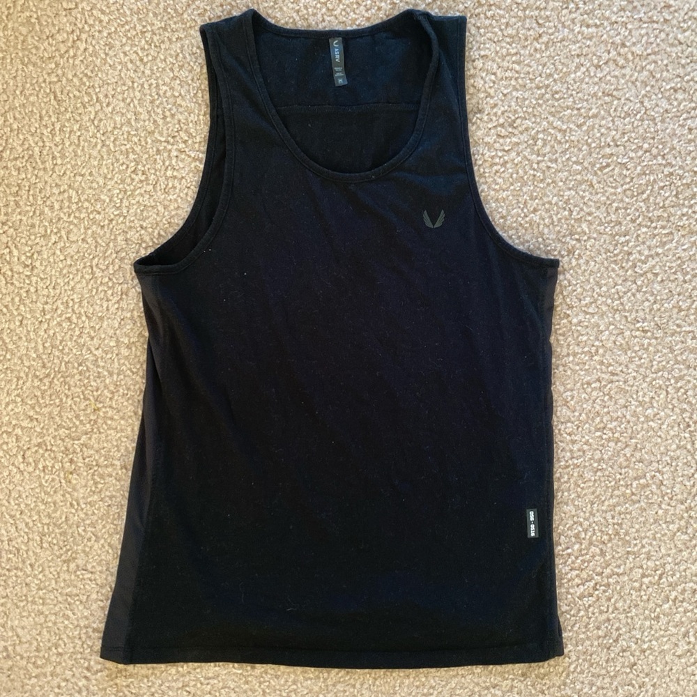black tank